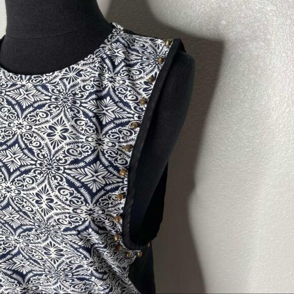 The Hanger Blue White And Black Sleeveless Studded Top Sheer Back Size S - Picture 3 of 11